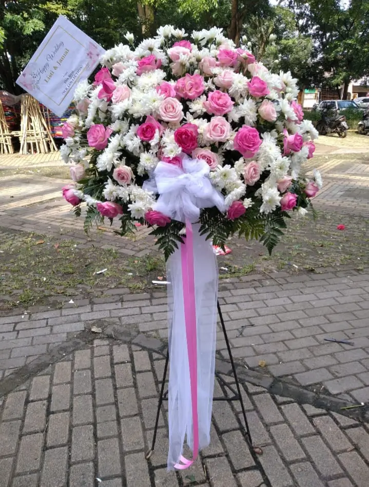Bunga Standing (Standing Flower)